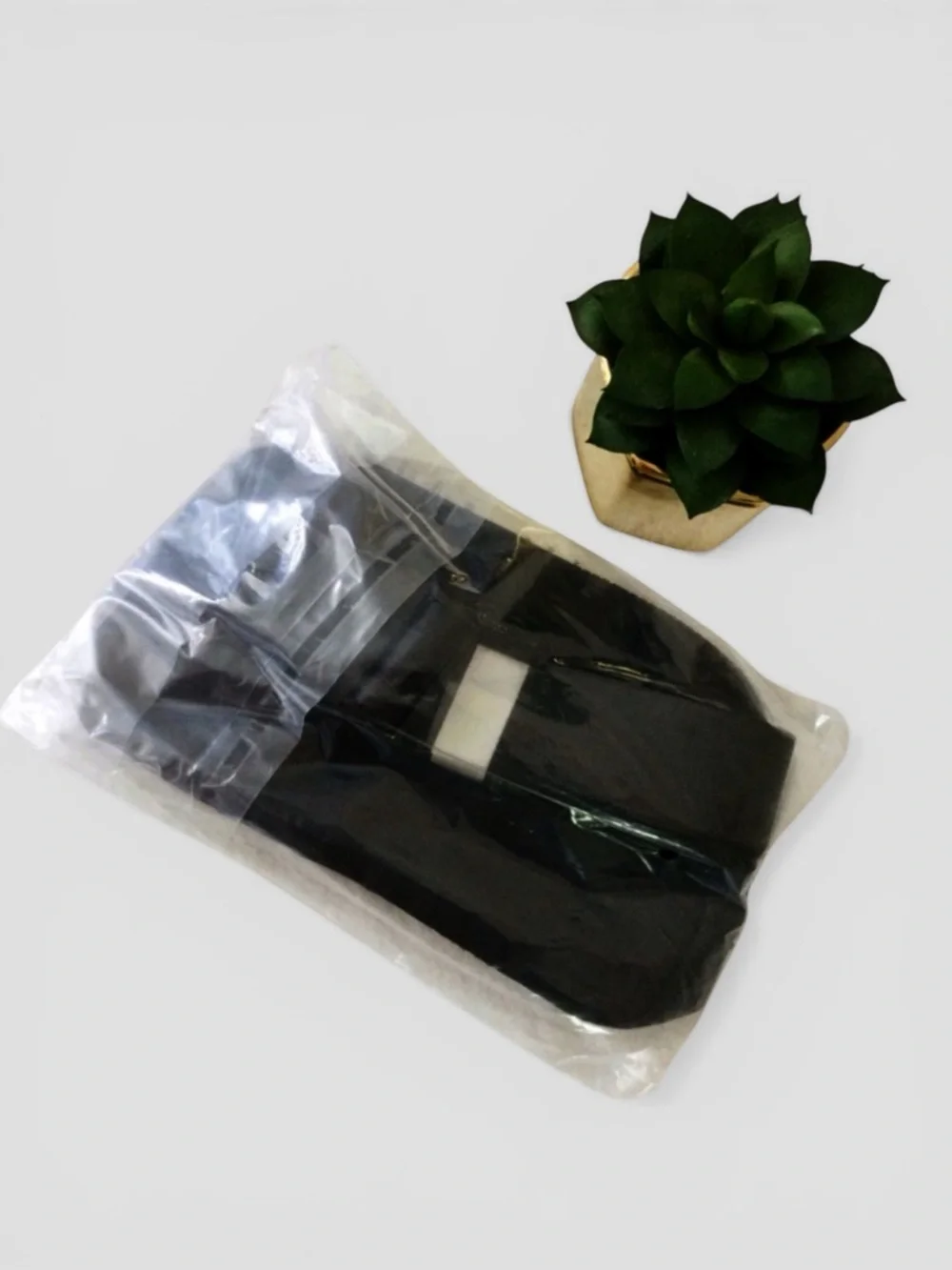 LULULEMON Everywhere Belt Bag – Black 1L, Extended Strap, NWT - Picture 5 of 11